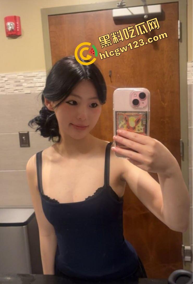 仙女撤退不带走一片云彩，丝袜满地开花，蟑螂拖家带口，这是租房？还是考古挖掘人类退化遗迹？  第1张