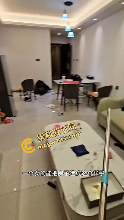 仙女撤退不带走一片云彩，丝袜满地开花，蟑螂拖家带口，这是租房？还是考古挖掘人类退化遗迹？  第10张