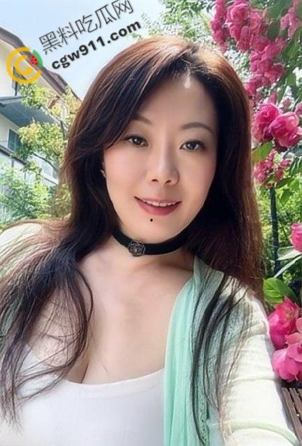 海角大神爆操醉酒妈妈！近亲相奸酒后成功开发的妈妈的屁股，第一次进入紧绷的菊花，狂野激情迷乱夜  第1张