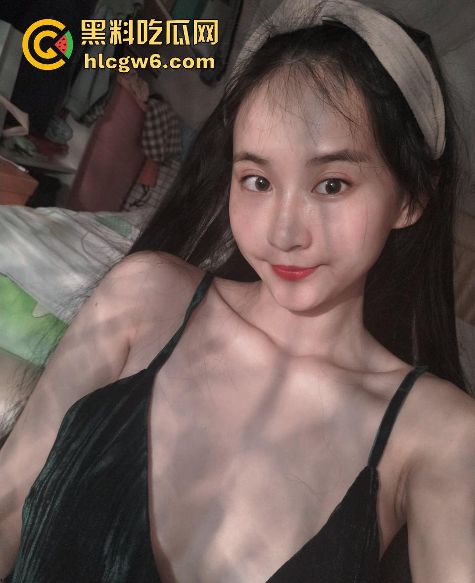 广东医科大学高颜值学妹【廖茵】跟男友裸聊性爱视频来袭，大胆的展示引以为傲的身材。  第7张