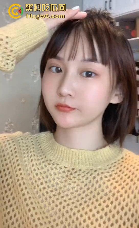 广东医科大学高颜值学妹【廖茵】跟男友裸聊性爱视频来袭，大胆的展示引以为傲的身材。  第11张