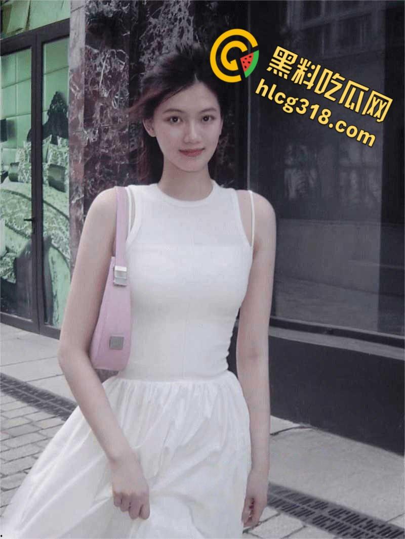 上海高颜值幼师【陈诗雅】，一线天白虎水嫩多汁，床上乖乖听男友话，眼罩白丝无套爽内射 !  第2张