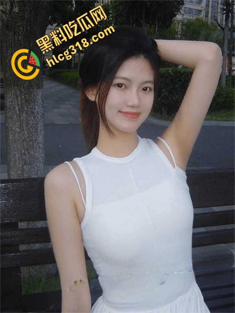 上海高颜值幼师【陈诗雅】，一线天白虎水嫩多汁，床上乖乖听男友话，眼罩白丝无套爽内射 !  第3张