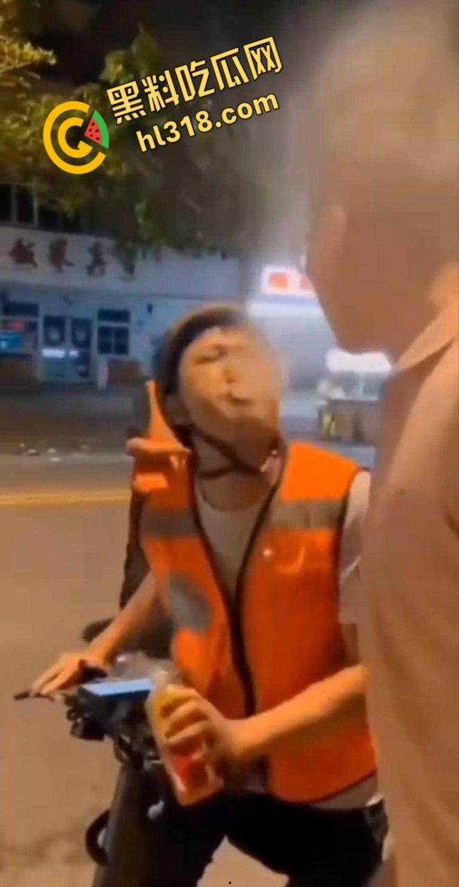 君子动口不动手，达州代驾口水战，用矿泉水喷对面一脸，伤害不高侮辱性极强，代驾小哥技高一筹啊！  第6张