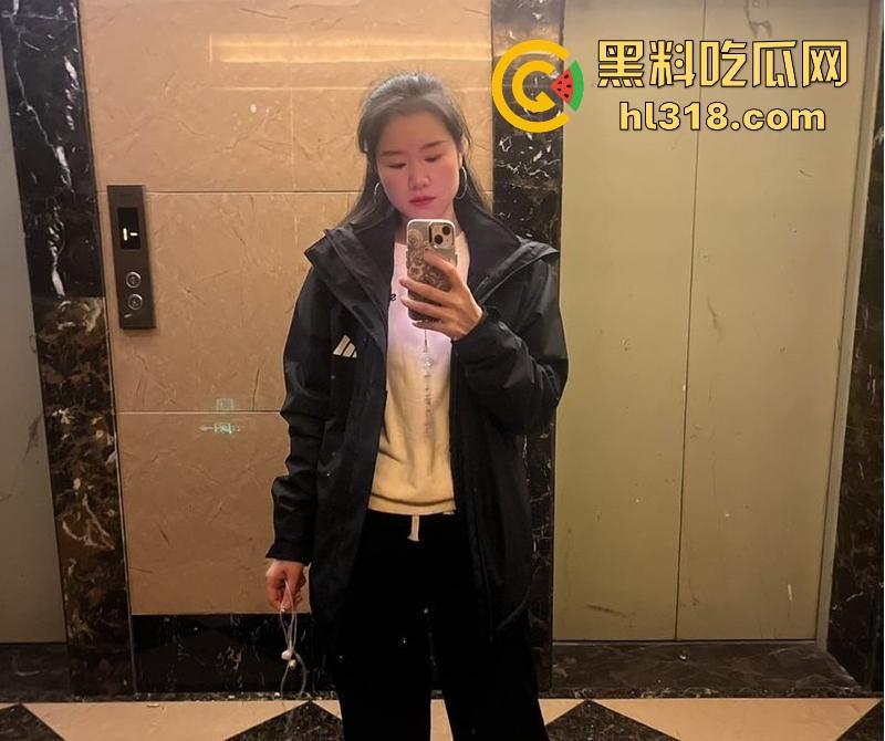 湖南人民医院骚气护士【杨程琳】性欲旺盛多次约炮偷情,敏感秘处被深入挑逗,呻吟声扣人心弦! 第1张 湖南人民医院骚气护士【杨程琳】性欲旺盛多次约炮偷情,敏感秘处被深入挑逗,呻吟声扣人心弦! 第1张