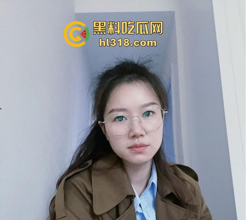 湖南人民医院骚气护士【杨程琳】性欲旺盛多次约炮偷情,敏感秘处被深入挑逗,呻吟声扣人心弦! 第3张 湖南人民医院骚气护士【杨程琳】性欲旺盛多次约炮偷情,敏感秘处被深入挑逗,呻吟声扣人心弦! 第3张