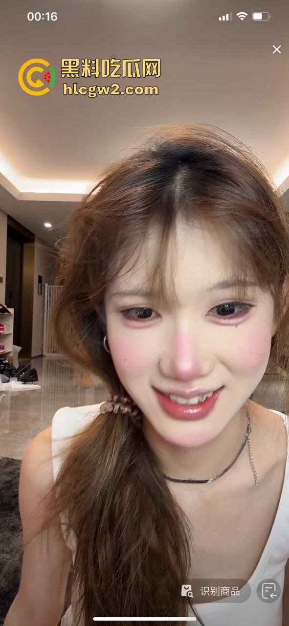 抖音百万粉丝网红【梁嘉蕊】现任前任爆料连连!约炮不停现男友面前还敢带节奏黑前任 真是个自带热搜体质! 第24张 抖音百万粉丝网红【梁嘉蕊】现任前任爆料连连!约炮不停现男友面前还敢带节奏黑前任 真是个自带热搜体质! 第24张