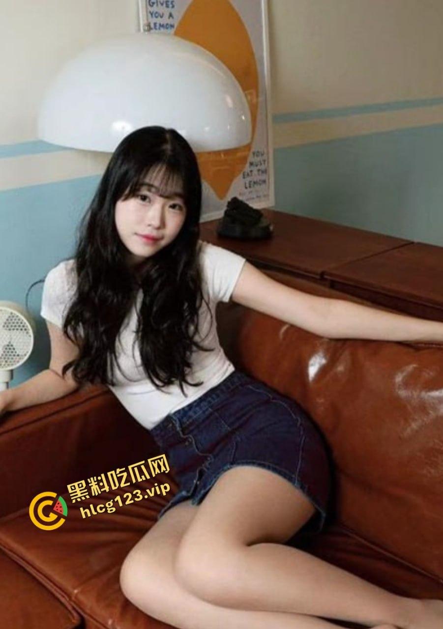 韩国甜美美女【朴泰恩】与教练3P激情流出!清纯外表下的骚气爆发,酒店疯狂摇摆淫叫不断! 第2张 韩国甜美美女【朴泰恩】与教练3P激情流出!清纯外表下的骚气爆发,酒店疯狂摇摆淫叫不断! 第2张