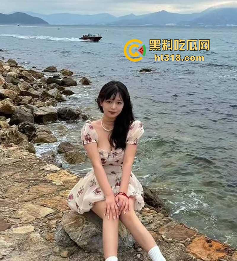 西安美术学院巨乳学姐【李媚】约炮视频曝光,甜美表象下隐藏的骚货本质暴露,无套粗屌爆操潮吹 ! 第1张 西安美术学院巨乳学姐【李媚】约炮视频曝光,甜美表象下隐藏的骚货本质暴露,无套粗屌爆操潮吹 ! 第1张