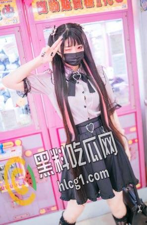 网红福利姬 落落Raku 极品女神反差萌妹 夜晚户外跳蛋大尺度自慰 写真 视图精选  第2张