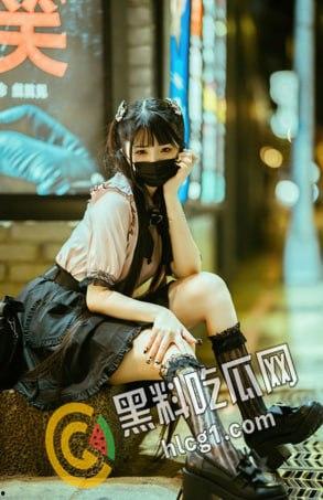 网红福利姬 落落Raku 极品女神反差萌妹 夜晚户外跳蛋大尺度自慰 写真 视图精选  第18张