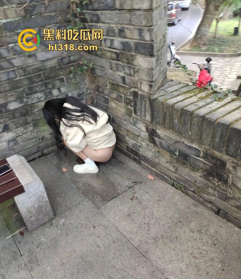 南开大学清纯少女【黄芳玲】网调视频曝光，宿舍水晶假屌自慰诱惑，出租屋上位骑乘疯狂榨精！  第5张