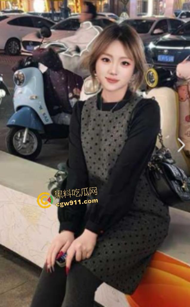 华中科技大学研究生【李芸云】淫乱女王，脸穴同框喷泉，和男友狂欢，小菊花一张一合，淫值拉满！  第5张