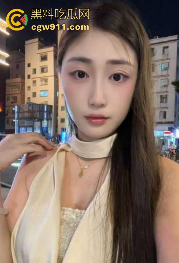 海角乱伦!偷情不锁门叫床被表妹发现,对镜跪舔后入内射,紧窄的骚穴把肉棒紧紧包裹,极其淫荡! 第1张 海角乱伦!偷情不锁门叫床被表妹发现,对镜跪舔后入内射,紧窄的骚穴把肉棒紧紧包裹,极其淫荡! 第1张