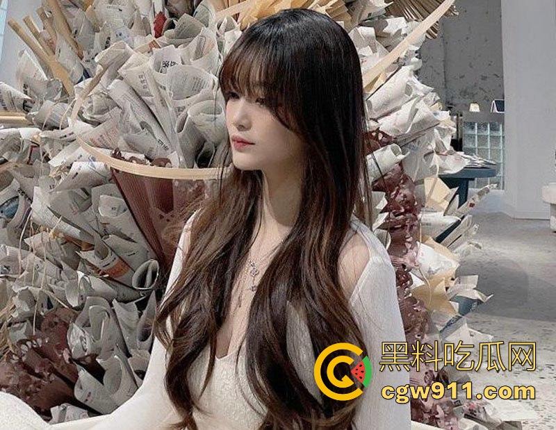 约炮深圳极品反差少女,纤手揉捏c罩杯逆天美乳,白丝渔网袜玉足摩擦,反差魅力无法抗拒! 第2张 约炮深圳极品反差少女,纤手揉捏c罩杯逆天美乳,白丝渔网袜玉足摩擦,反差魅力无法抗拒! 第2张