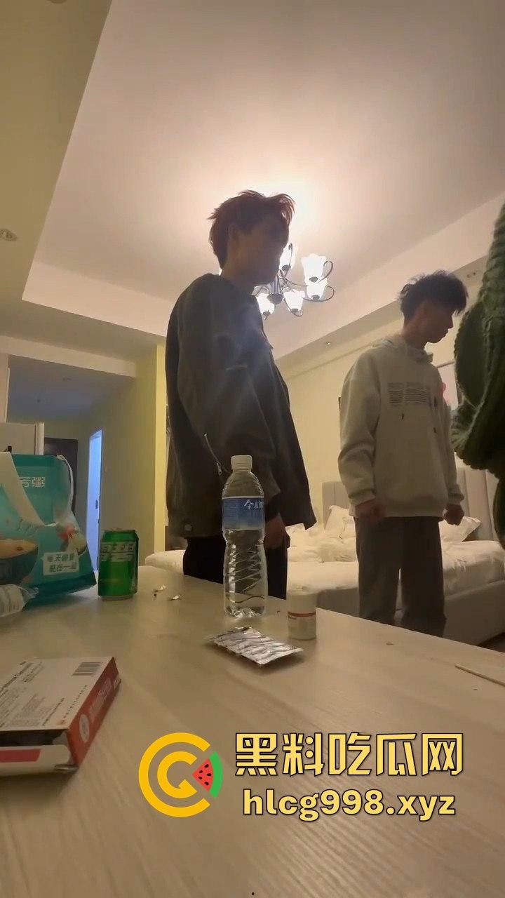 逼良为娼还打人！两个男的打不过女的竟录视频泄愤，只因不肯玩3P！  第2张