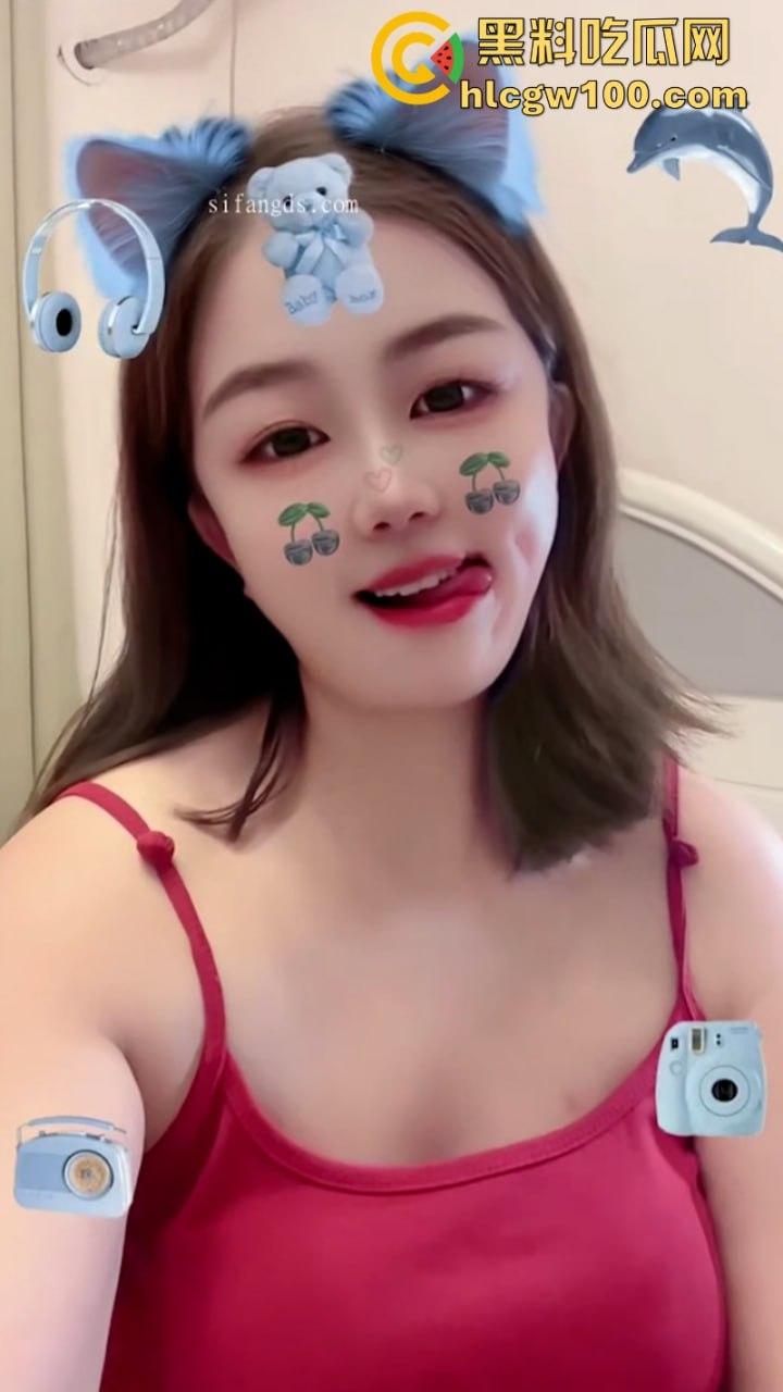 快手单身少妇【张静】离异带娃下海养家 孩子隔壁睡觉偷偷连线打炮 大尺度私播及约操视频流出  第4张