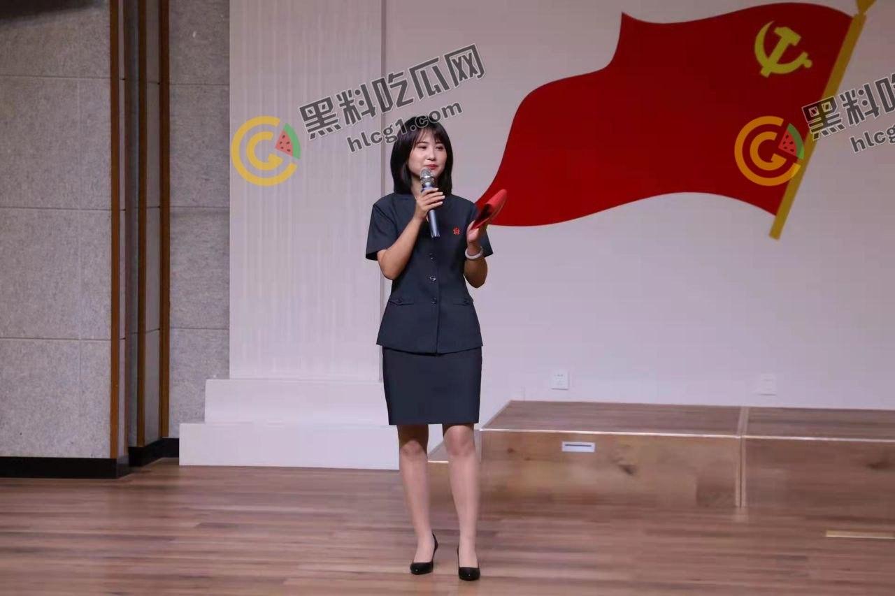 极品高颜值淫荡人妻做爱视频流出 黑森林也是非常茂盛 听声音就硬了  第1张