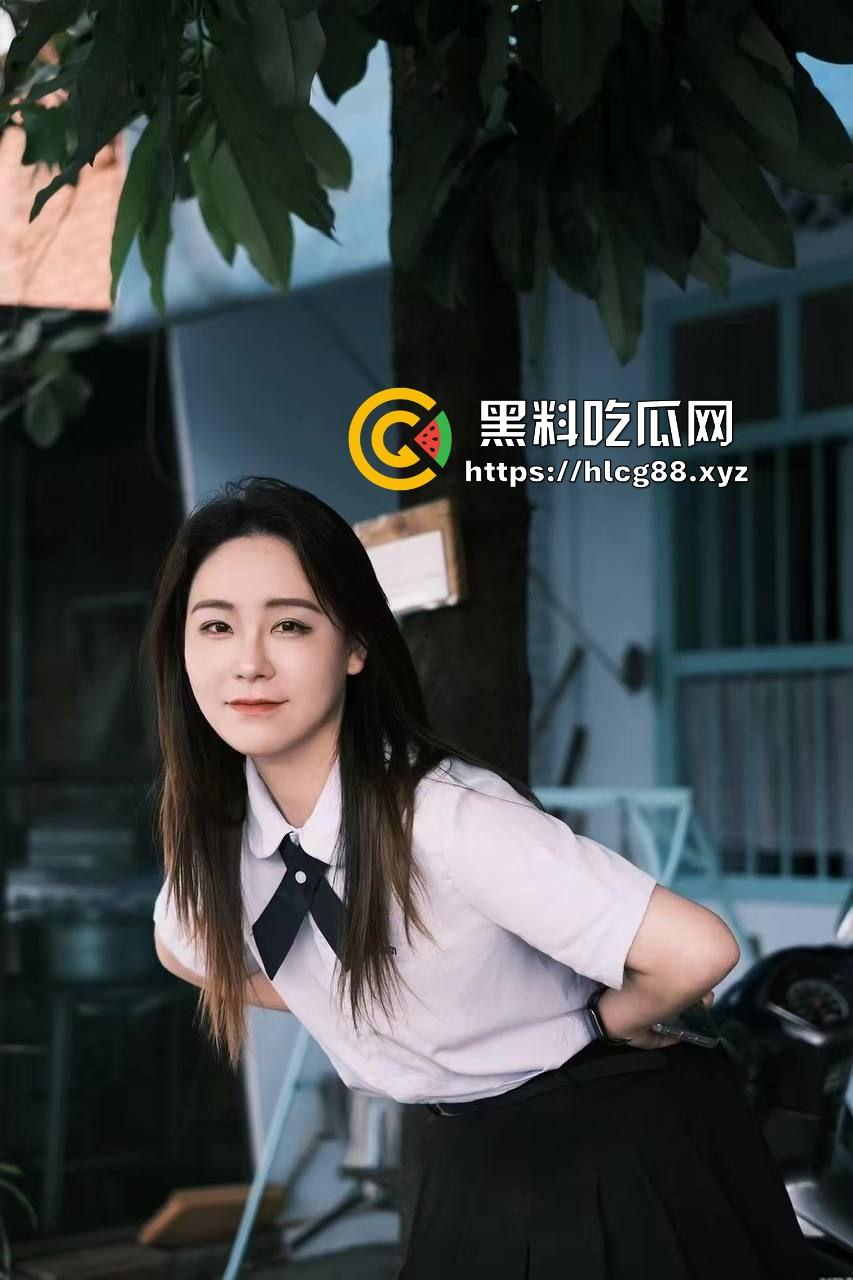 苍南县马镇宝妈怒捉老公操音乐老师小三，小三家脱光干逼被抓爆打，原配美得勾魂还输给贱货！  第12张