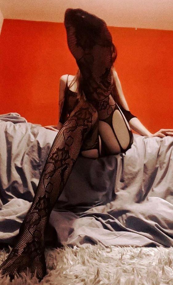 千呼万唤始出来，抖音“刘二萌”微密圈  第3张