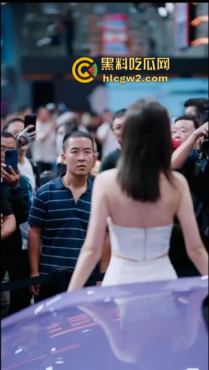 火遍全网的骚眼神大师【条纹哥】封号 一个纯粹色到骨子里的人 低级趣味的神话落幕 纯粹骚气永留人间! 第9张 火遍全网的骚眼神大师【条纹哥】封号 一个纯粹色到骨子里的人 低级趣味的神话落幕 纯粹骚气永留人间! 第9张