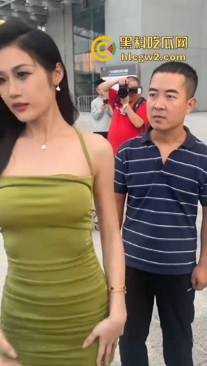 火遍全网的骚眼神大师【条纹哥】封号 一个纯粹色到骨子里的人 低级趣味的神话落幕 纯粹骚气永留人间! 第10张 火遍全网的骚眼神大师【条纹哥】封号 一个纯粹色到骨子里的人 低级趣味的神话落幕 纯粹骚气永留人间! 第10张