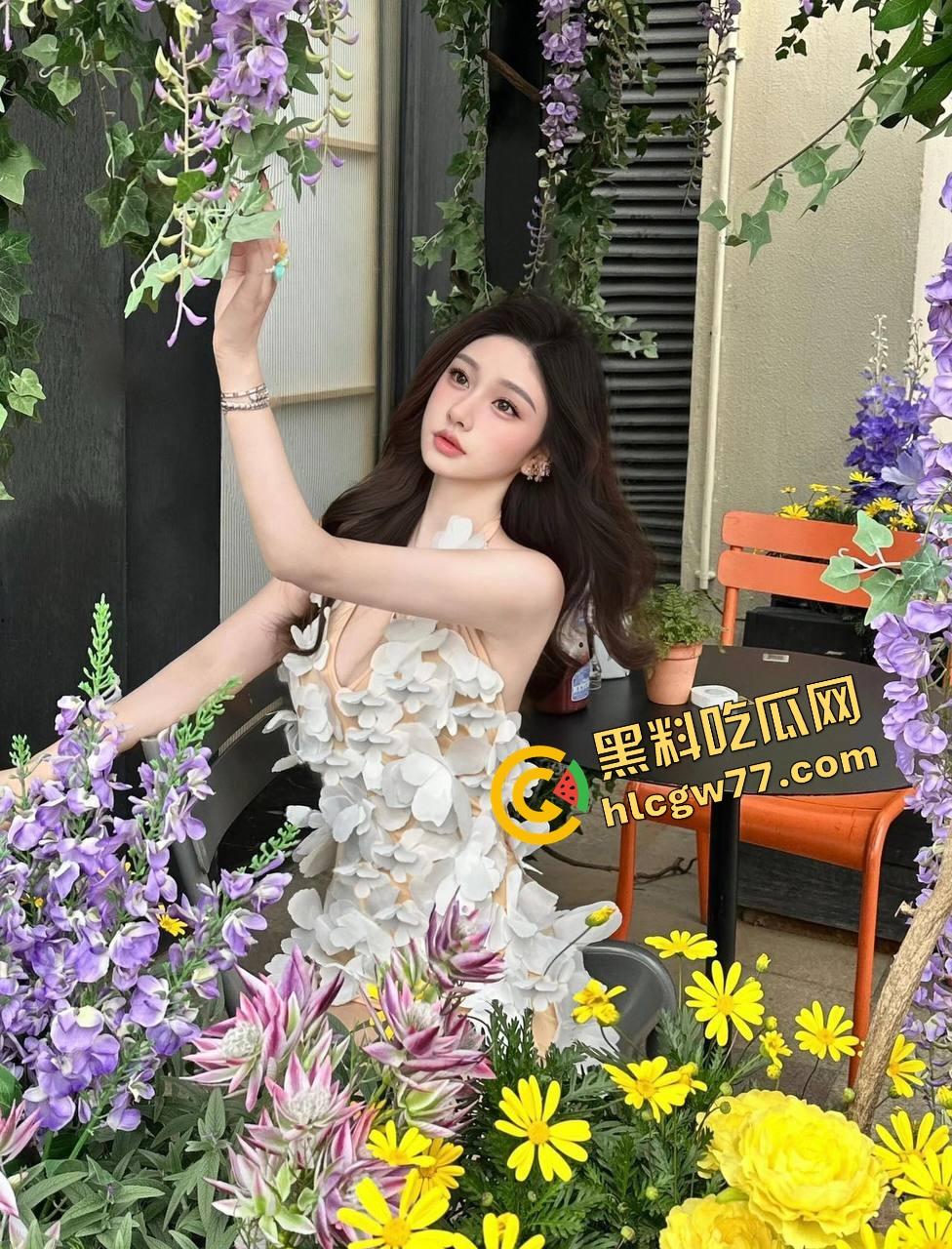 520没炮打？那你就看看马来西亚骚主播倒立插阳具跳蛋双开，光速射爆，吊打国内一众黄播！  第4张