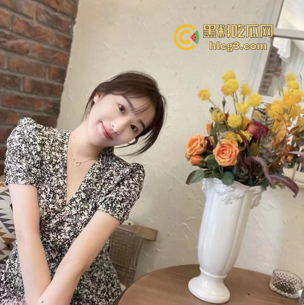 叶璇亲密旅拍视频流出，上海美女与青岛男友激情狂欢，云盘泄密大尺度片段引发轰动！  第4张