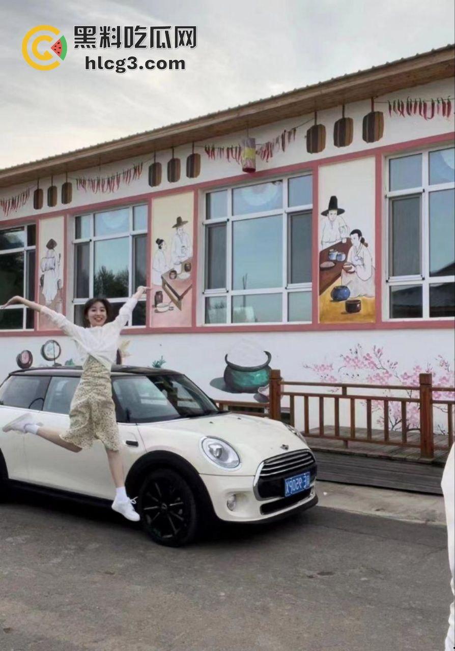 叶璇亲密旅拍视频流出，上海美女与青岛男友激情狂欢，云盘泄密大尺度片段引发轰动！  第7张