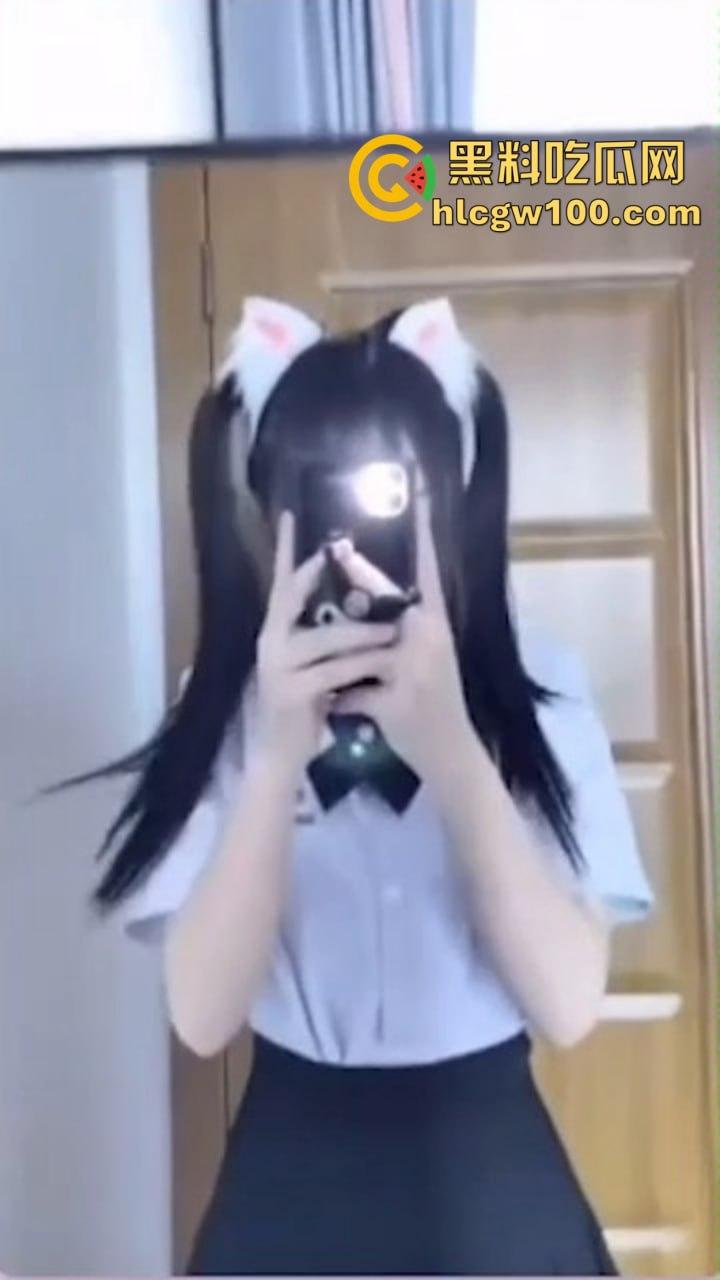 双马尾弹力腰女神来了 后入摇到全场窒息 这腰韧性堪比橡皮筋后入姿势切换丝滑  社会摇和青海摇全跪了！ 第8张