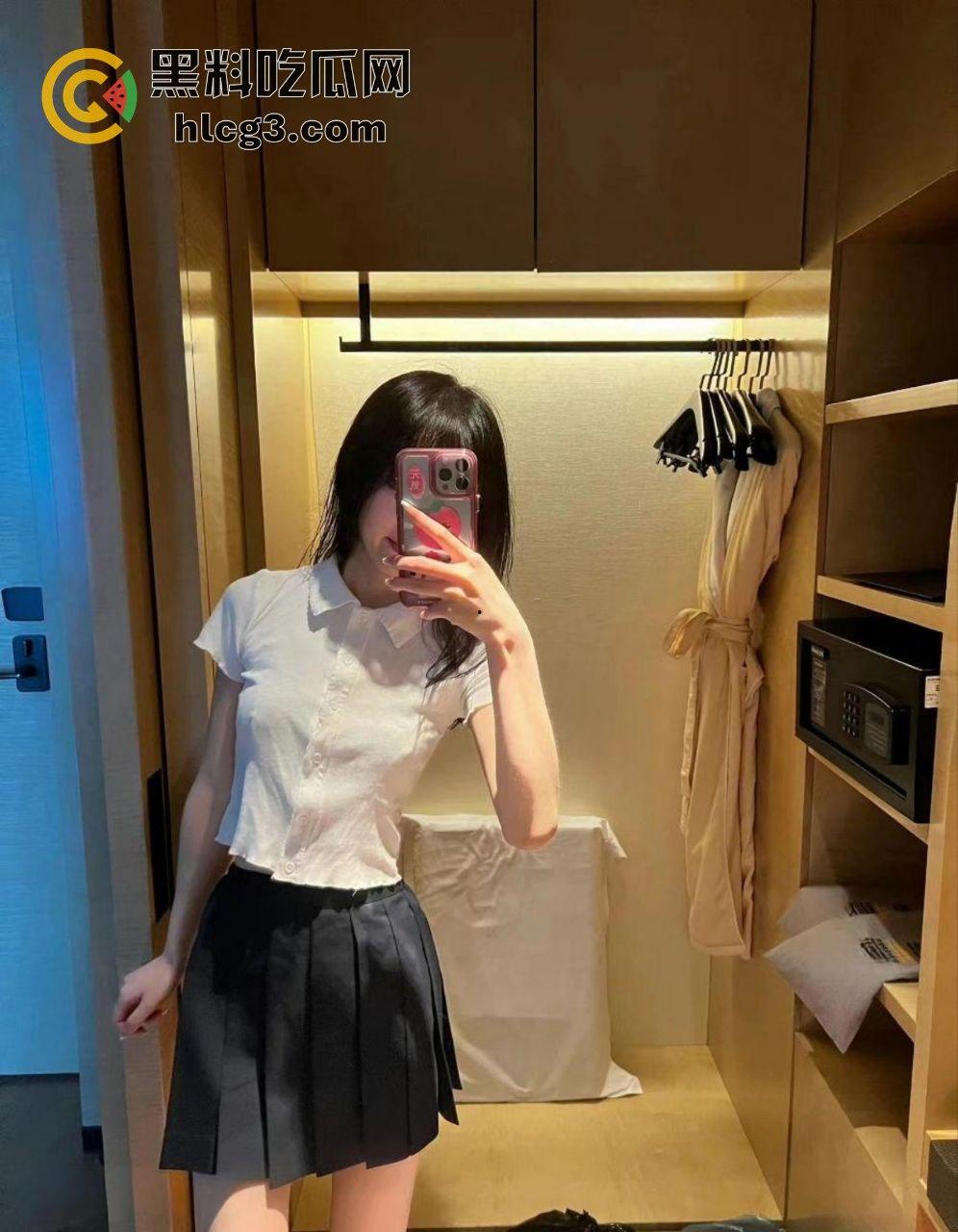 叶璇亲密旅拍视频流出，上海美女与青岛男友激情狂欢，云盘泄密大尺度片段引发轰动！  第13张