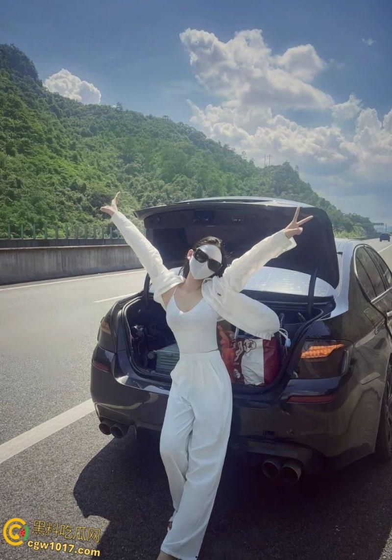 北京人妻【张霓裳】被金主调教爆操,美乳晃荡如水波荡漾,深喉口交骑乘后入,任金主肆意玩弄! 第3张 北京人妻【张霓裳】被金主调教爆操,美乳晃荡如水波荡漾,深喉口交骑乘后入,任金主肆意玩弄! 第3张