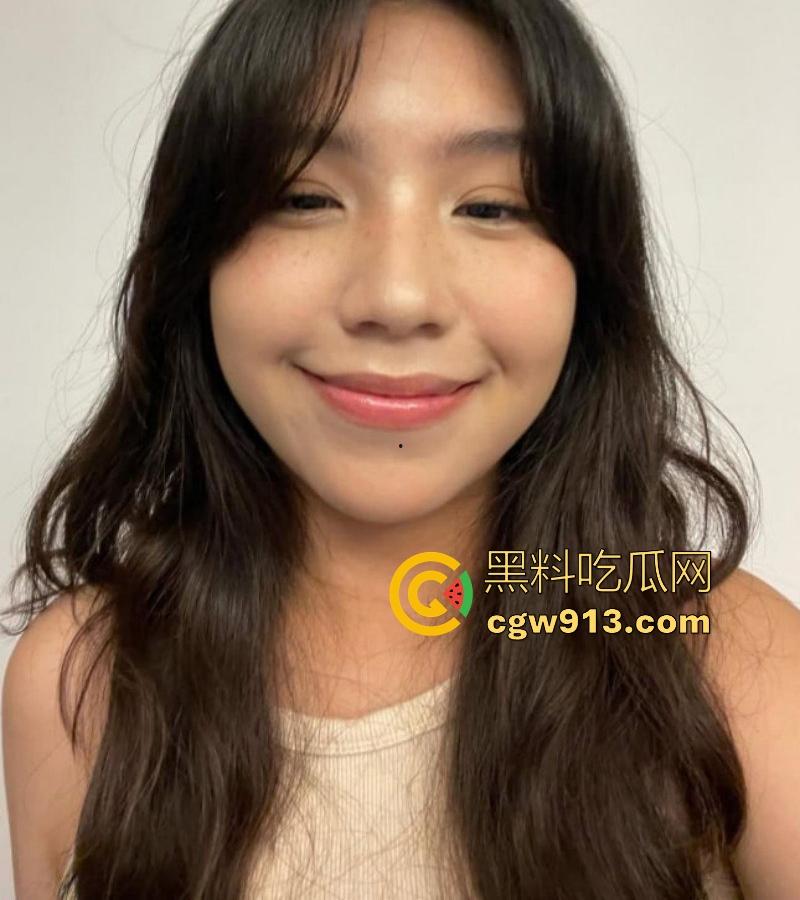 香港医学大学【李咏媚】校外兼职车模被金主相中，重金拿下调教，后入暴操肥臀细腰，道具开发肛穴！  第2张