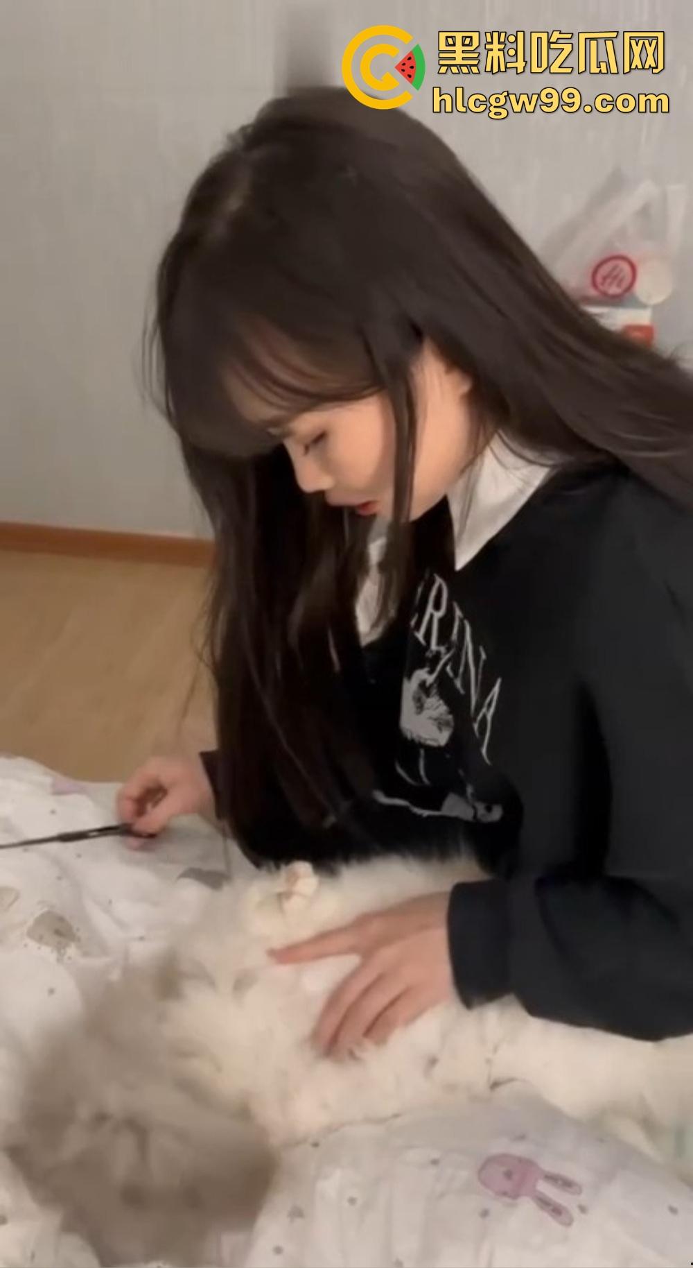 高颜值美女【林淼】白嫩大奶子晃得人眼花，自慰掰穴爽到喷水，被操到崩溃求饶，极品身材玩一次能爽三天！  第2张