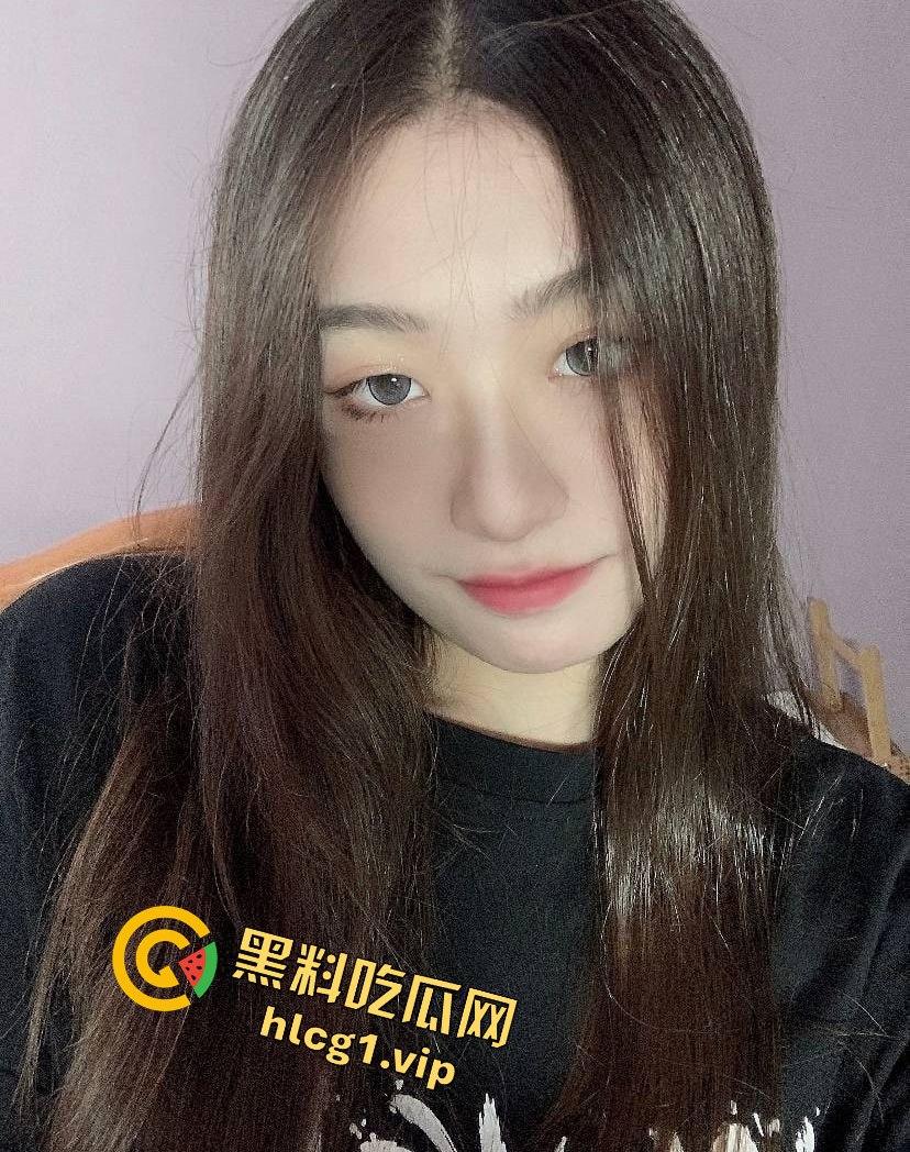 师范学院大二女学生私密自拍云盘外泄！和男友的激情时刻被曝光！  第5张