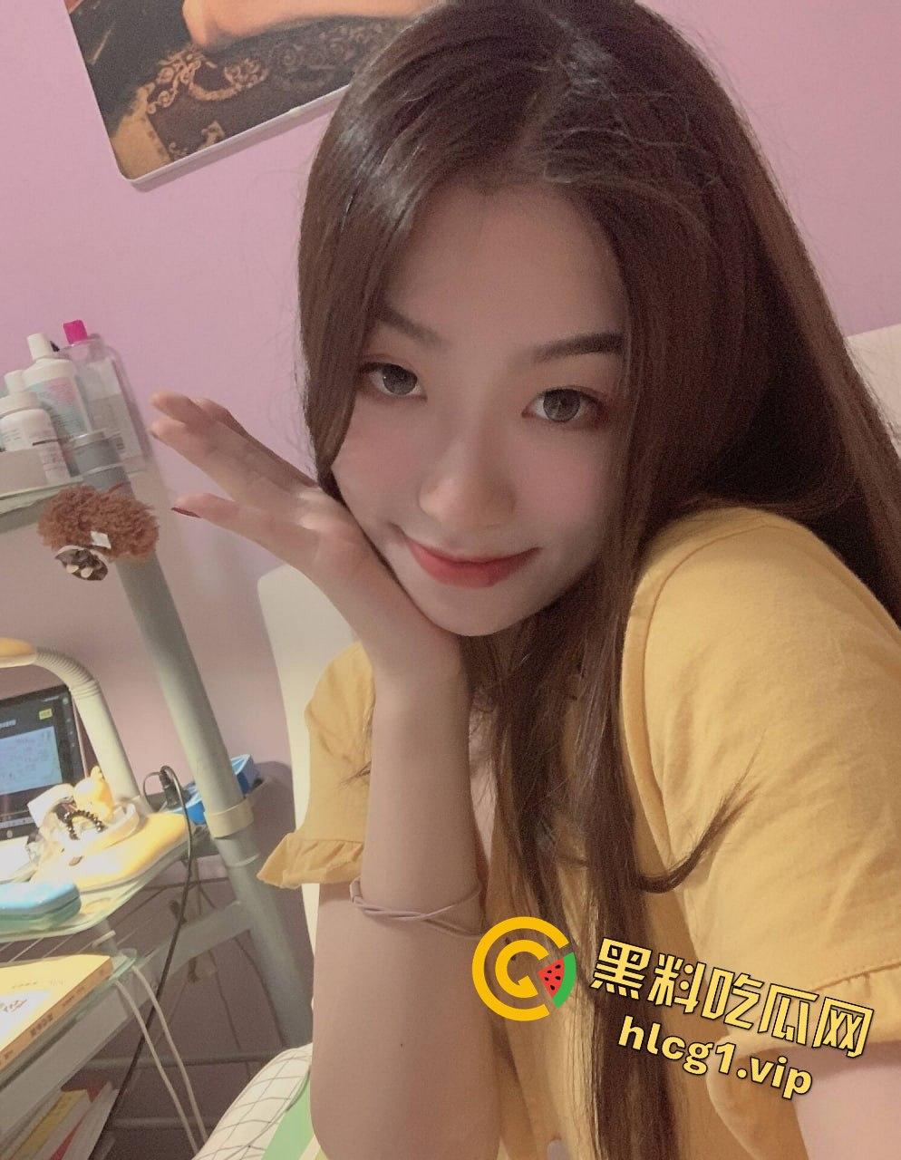 师范学院大二女学生私密自拍云盘外泄！和男友的激情时刻被曝光！  第7张