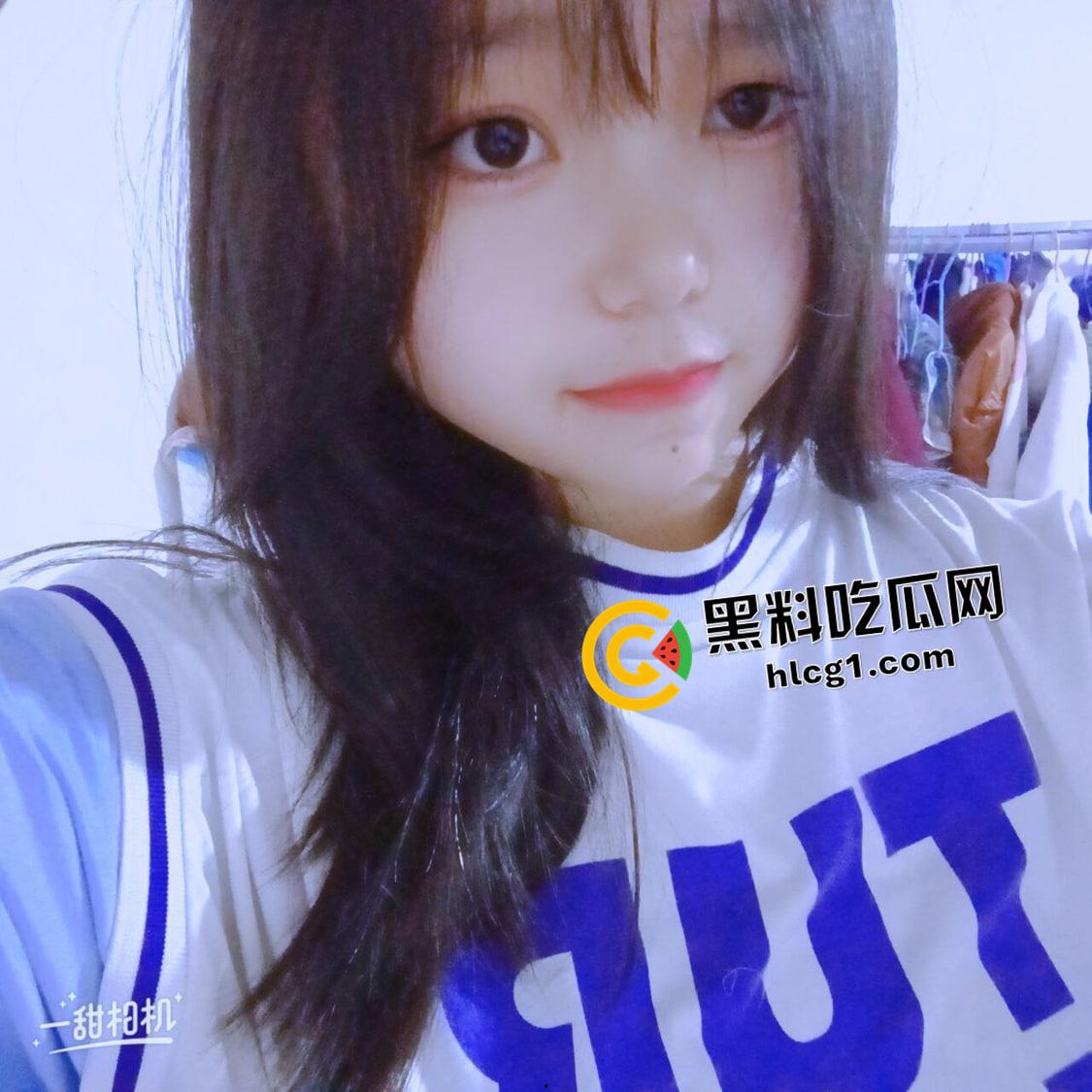 瓜友投稿！四川成都西北中学高三【李忠梅】渣女海王欺骗感情  风骚漏奶勾引 多平台账号实锤曝光 第5张