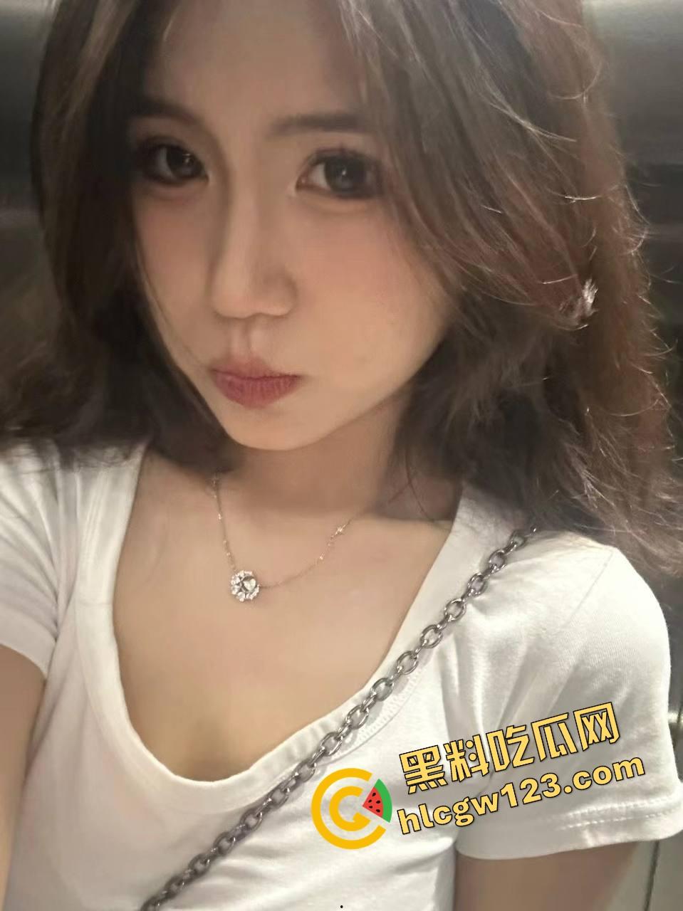 佛山新地儿桃子多到爆,妹子嫩得像鲜桃,短裙黑丝小妹齐聚骚逼扎堆,肉香奶嫩逼紧晚到没你份! 第8张 佛山新地儿桃子多到爆,妹子嫩得像鲜桃,短裙黑丝小妹齐聚骚逼扎堆,肉香奶嫩逼紧晚到没你份! 第8张