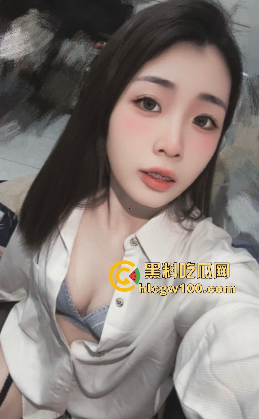 约炮大神亲曝极品操作21岁纹身大学妹【卢欣柔】铭文学生妹口技惊人，镜前口交被猛抽到高潮，这身材简直无敌！  第10张