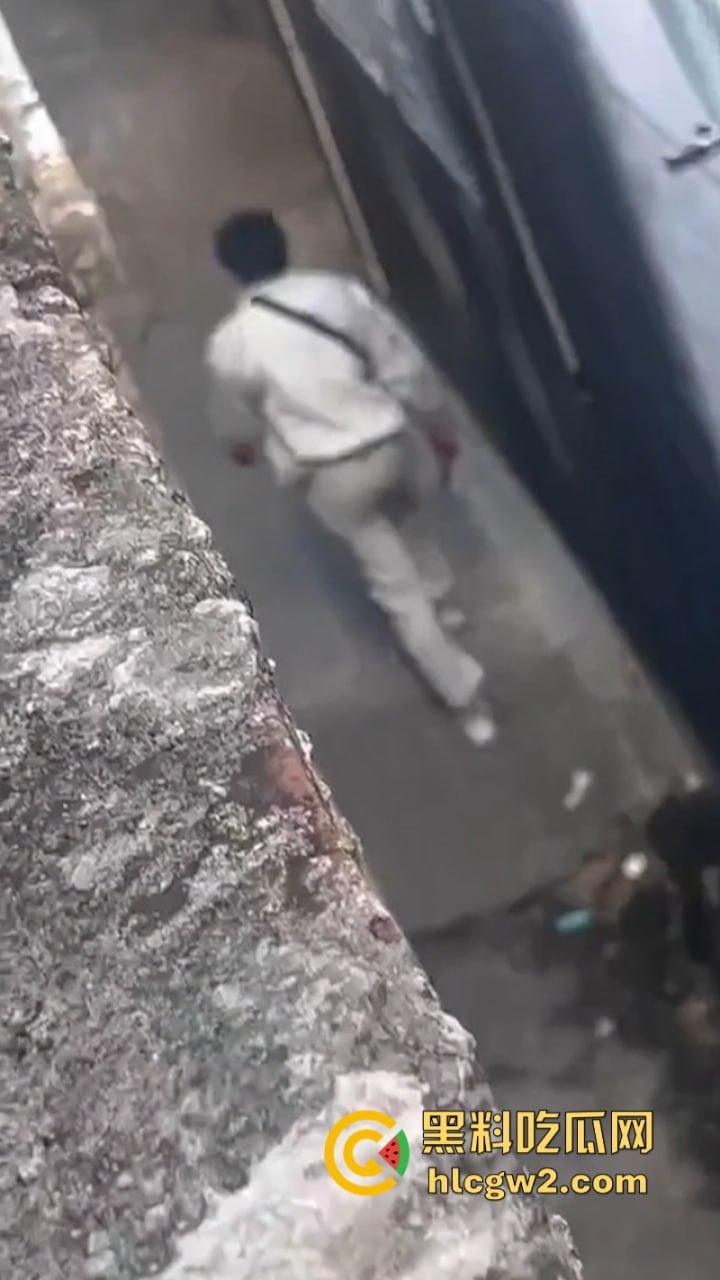 血腥慎入！潮州朝安东二光辉幼儿园附近 发生持刀杀人事件 一女子当场死亡！  第2张