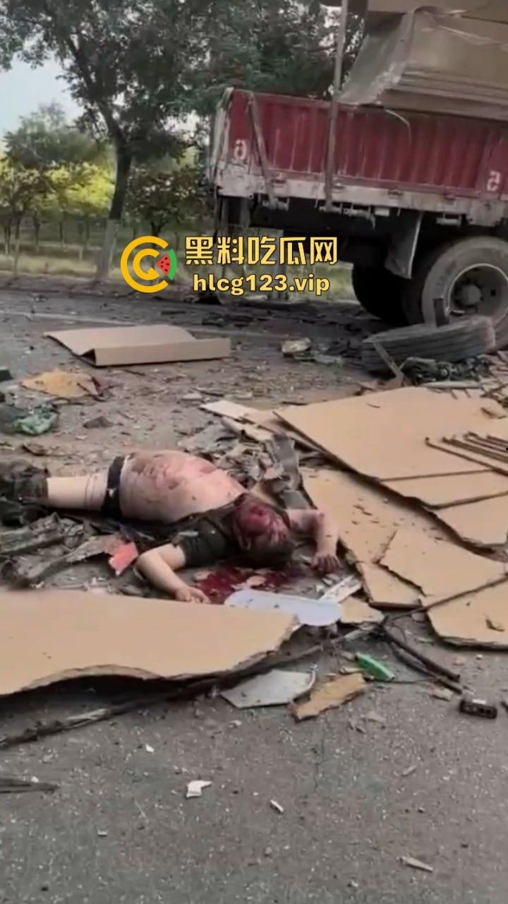 河北廊坊公交车突发车祸 老人孩子死伤无数 现场伤亡视频曝光  第6张