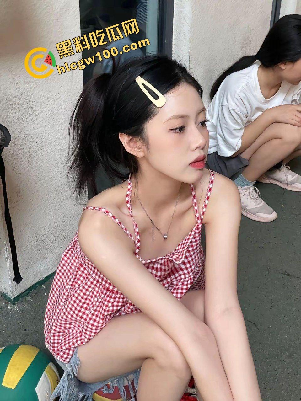 四川文理学院下海眼镜妹【宋书铃】兼职约炮大哥,后入直插塞满爆菊!独家曝光流出! 第3张 四川文理学院下海眼镜妹【宋书铃】兼职约炮大哥,后入直插塞满爆菊!独家曝光流出! 第3张