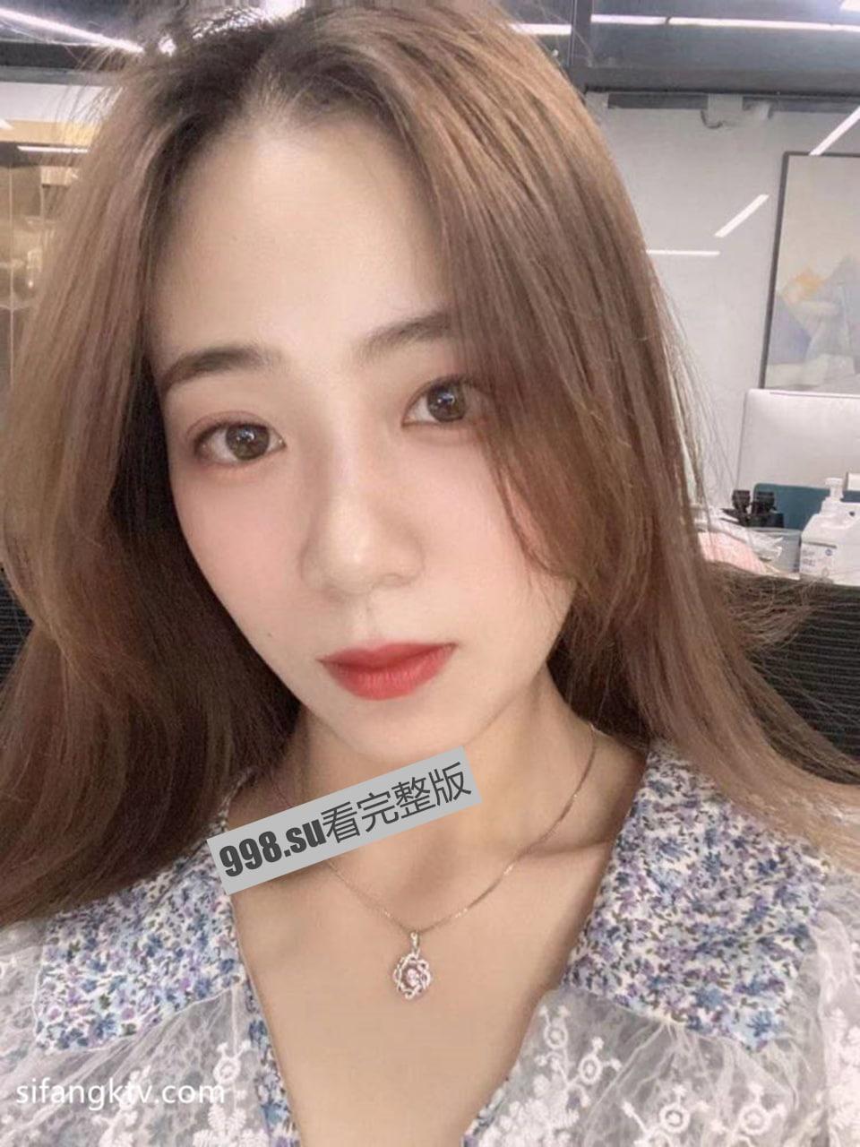 合肥邯郸华博教育中等专业学校张佳彤教室门加私下性爱完整版  第1张