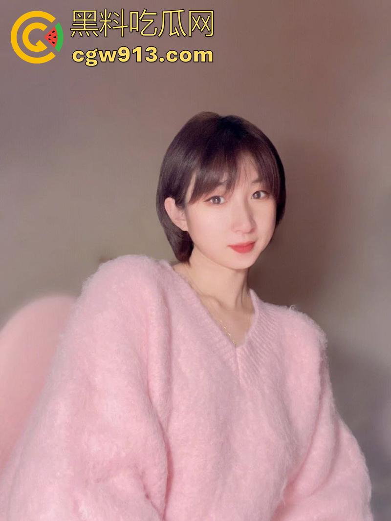 曝光辽宁营口人妻【迟媛媛】，半夜户外找陌生人口交，最多时曾1v7体验精液敷脸，这老公真是绿没边了！  第1张