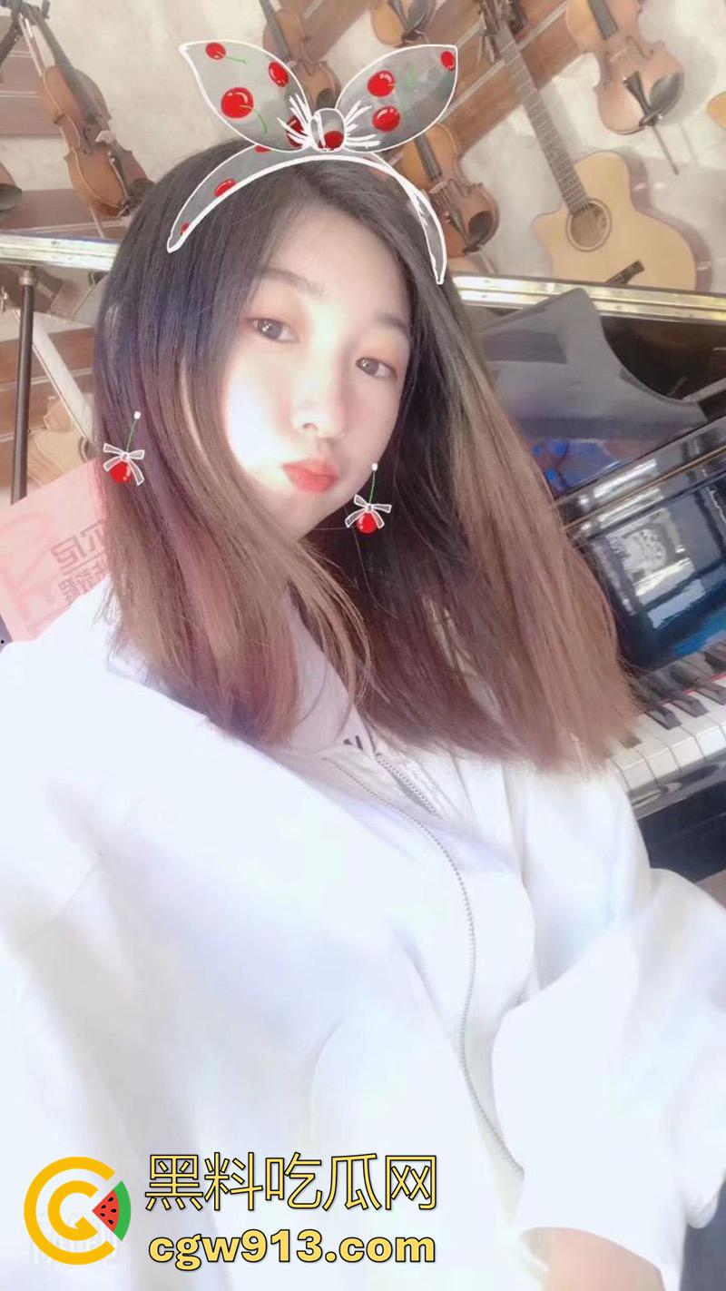 曝光辽宁营口人妻【迟媛媛】，半夜户外找陌生人口交，最多时曾1v7体验精液敷脸，这老公真是绿没边了！  第4张