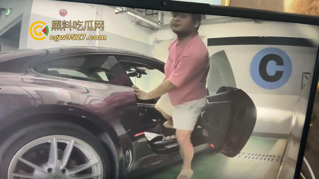 保时捷718车主地下停车场车震被偷拍，有钱人就是好呀，长的不太行但上的女的身材颜值都很好，羡慕！  第9张