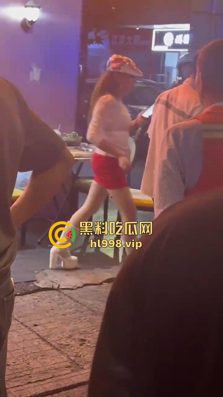 湖北武汉60岁大爷网恋奔现太激动！见红裙女子血压飙升，直接送医院抢救！  第6张