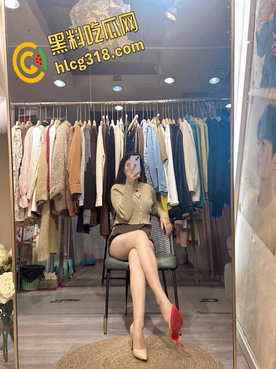 万人疯求 ! 185大屌运动员【Vissstaaaas】，约炮极品大长腿御姐，镜前爆操高颜黑丝高跟女神  第2张