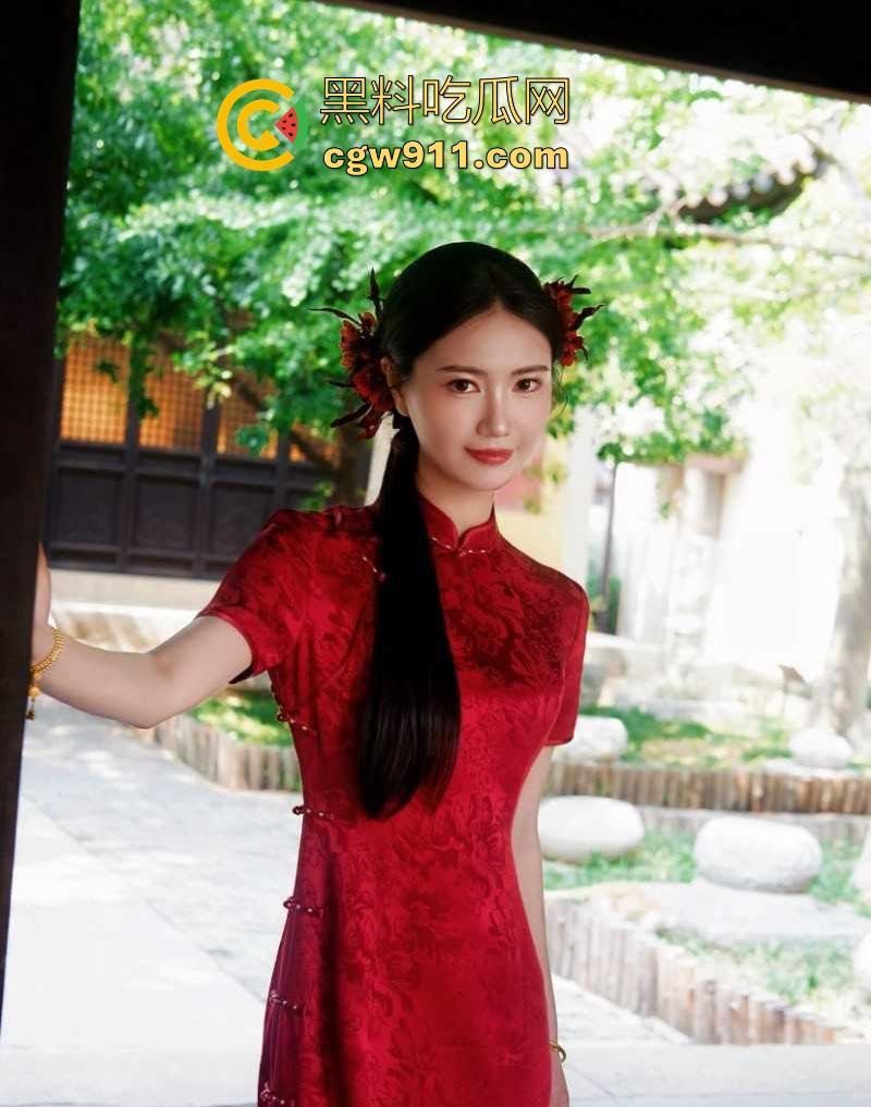 海角乱伦！疯狂调教骚逼嫂子，穿上开档黑丝玩捆绑调教，强绑口塞失禁放尿，被小叔子暴操内射！  第2张