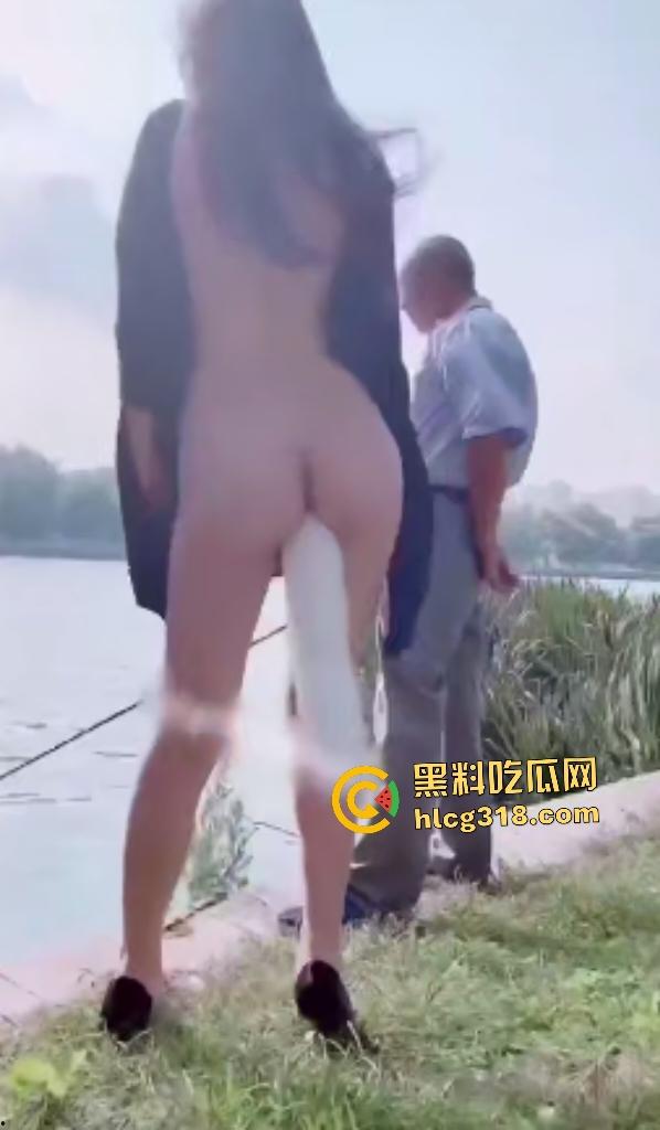 骚货穿着高跟鞋屁股夹着狐狸尾巴来勾引大爷,谁知钓鱼大爷似“圣僧”看都不带看的! 第8张 骚货穿着高跟鞋屁股夹着狐狸尾巴来勾引大爷,谁知钓鱼大爷似“圣僧”看都不带看的! 第8张